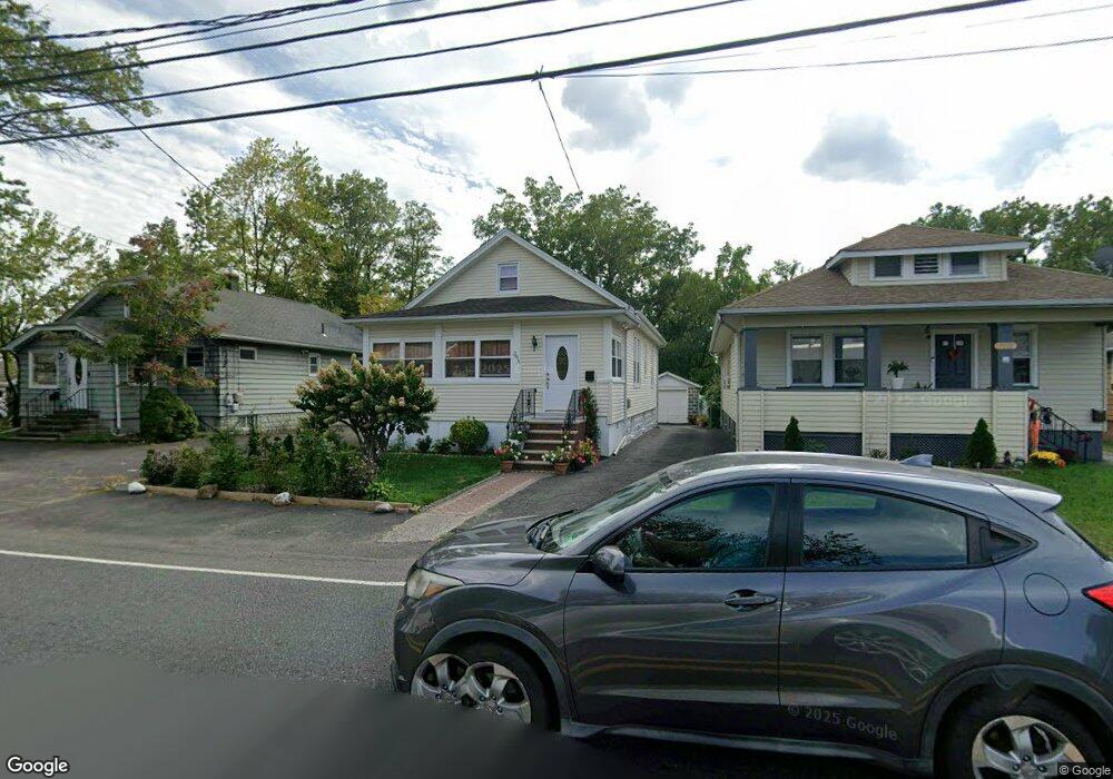 2498 Vauxhall Rd, Union, NJ 07083 - photo 1