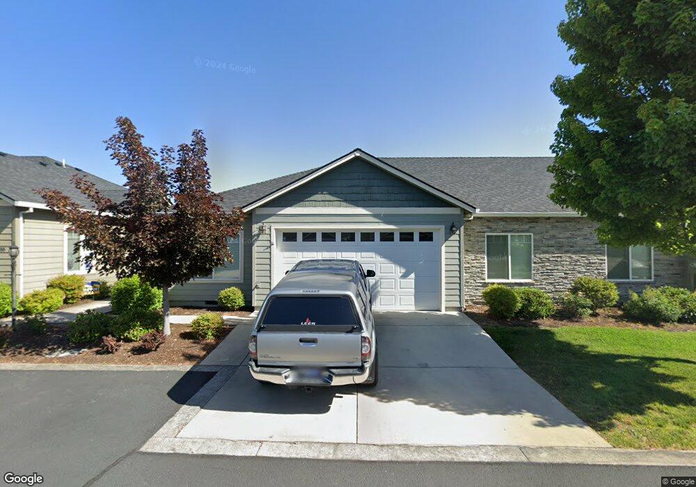 418 Live Oak Loop, Central Point, OR 97502 - photo 1