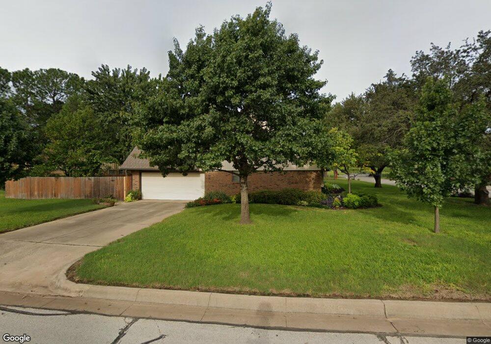 82 Lincolnshire Cir, Bedford, TX 76021 - photo 1