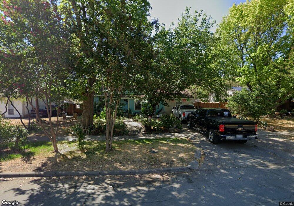 513 Clarice St, Grand Prairie, TX 75051 - photo 1