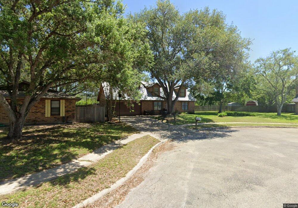 1506 Palo Blanco Cir, Beeville, TX 78102 - photo 1