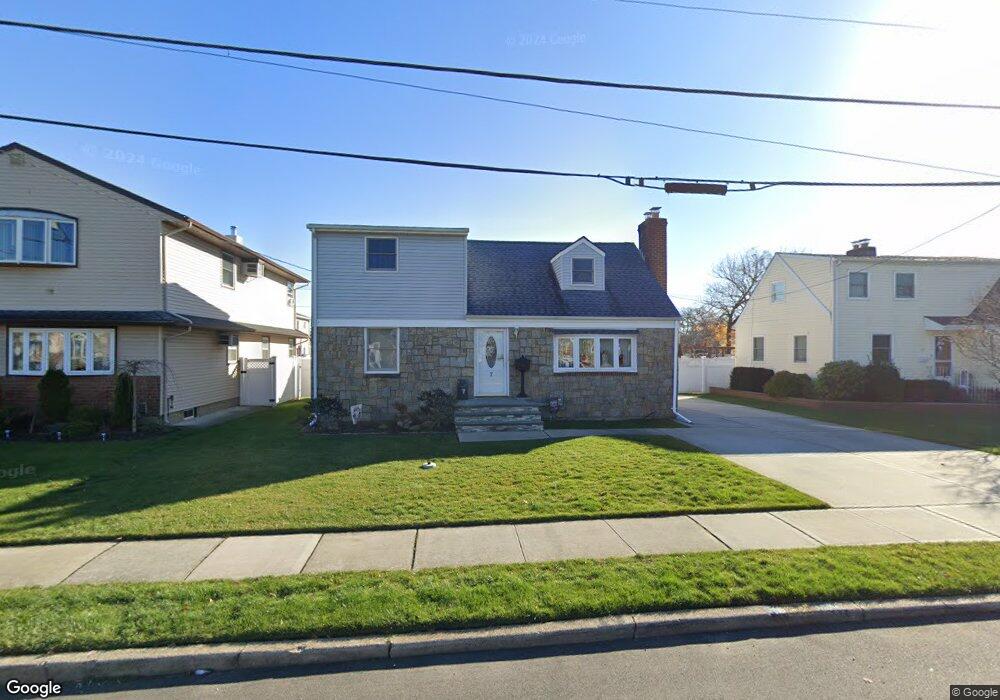 7 Regina Ave, North Bellmore, NY 11710 - photo 1