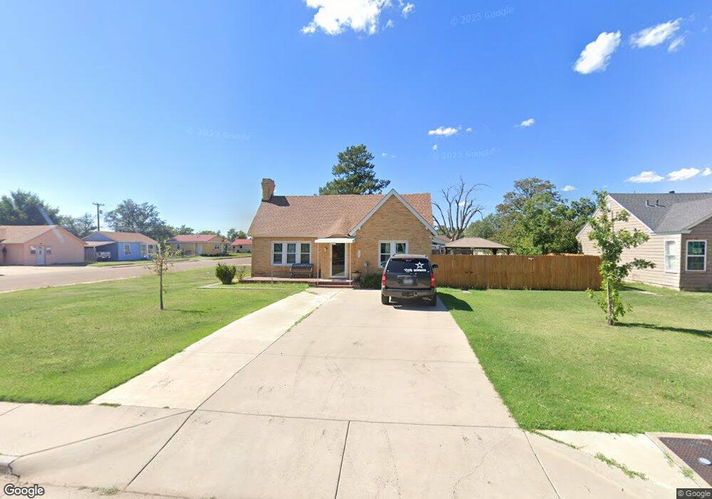 524 Binkley Ave, Dumas, TX 79029 - photo 1