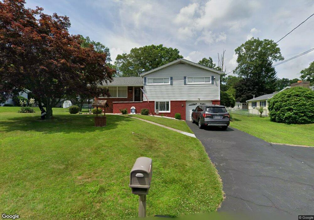 11 Terrace Dr, Mountain Top, PA 18707 - photo 1