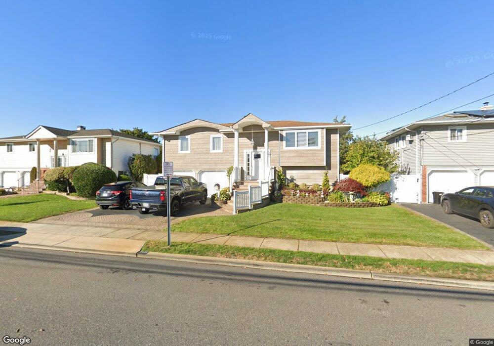 2694 Bayview Ave, Wantagh, NY 11793 - photo 1