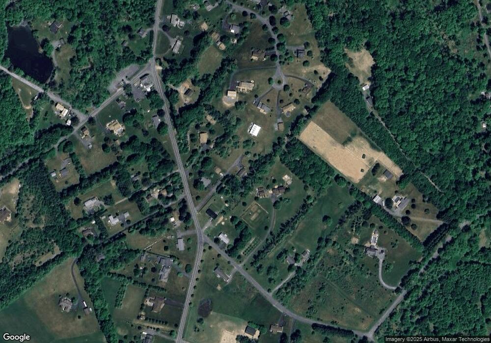 914 Point Phillips Rd, Bath, PA 18014 - photo 1