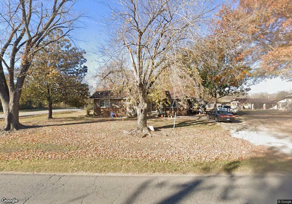 621 Lake Rd, Henryetta, OK 74437 - photo 1