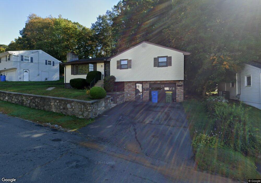 35 Newport Dr, Waterbury, CT 06705 - photo 1