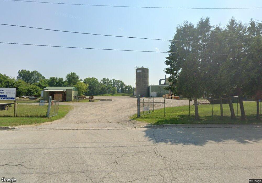 2219 10th Ave, Menominee, MI 49858 - photo 1