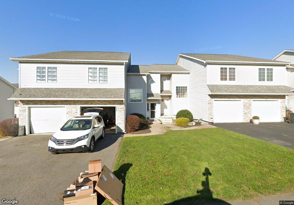 558 S Keyser Ave, Scranton, PA 18504 - photo 1