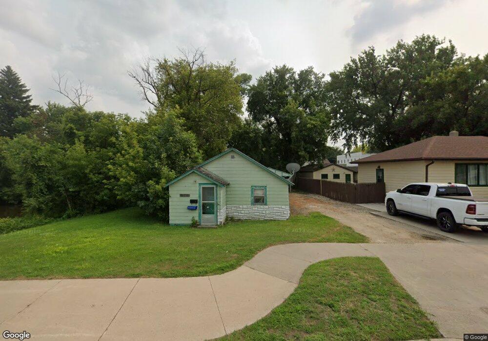 431 1st St W, Jamestown, ND 58401 - photo 1