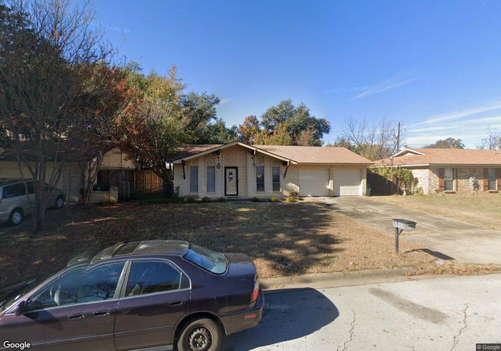 1425 Harrison Ln, Hurst, TX 76053 - photo 1