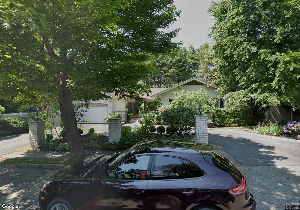 2 Gerald Rd, Marblehead, MA 01945 - photo 1