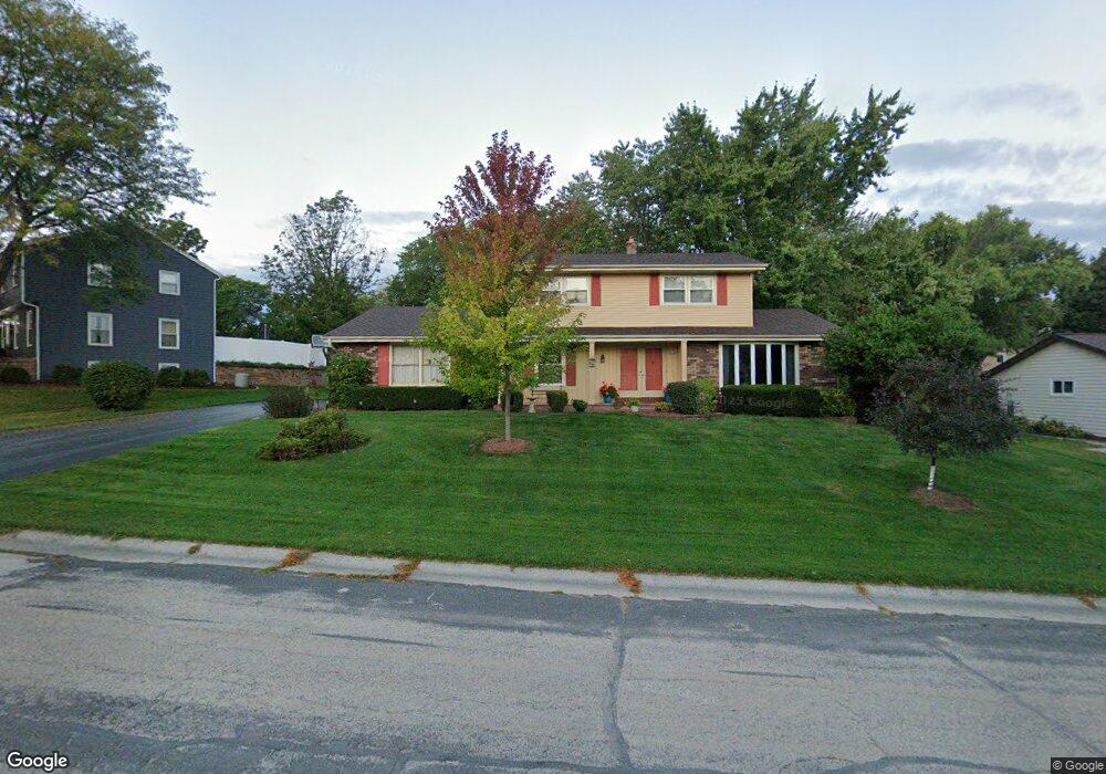 W162N8349 Tamarack Dr, Menomonee Falls, WI 53051 - photo 1