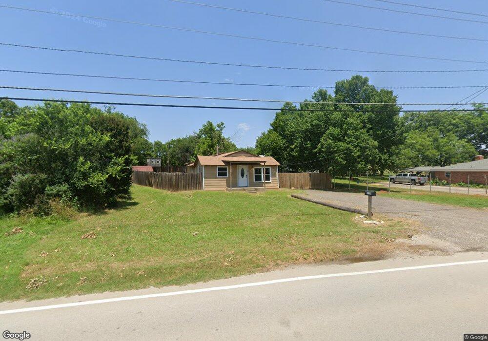 1719 E Bankhead Dr, Weatherford, TX 76086 - photo 1