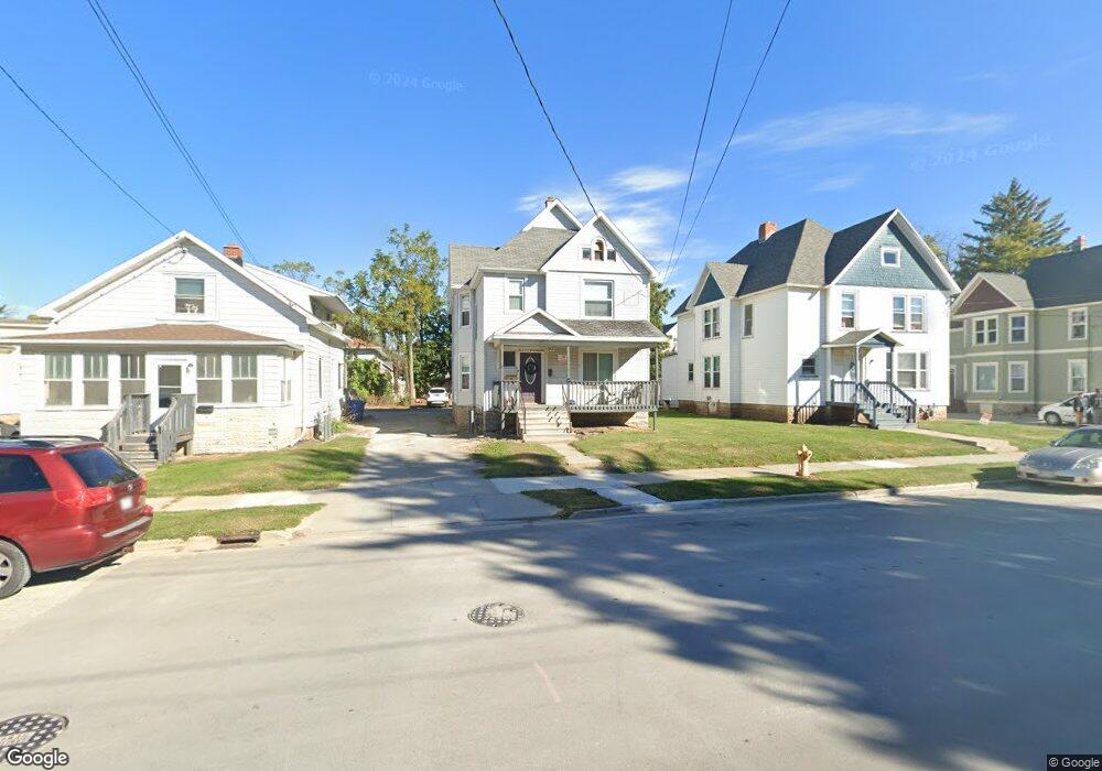 724 Scott Ave unit 1, Oshkosh, WI 54901 - photo 1