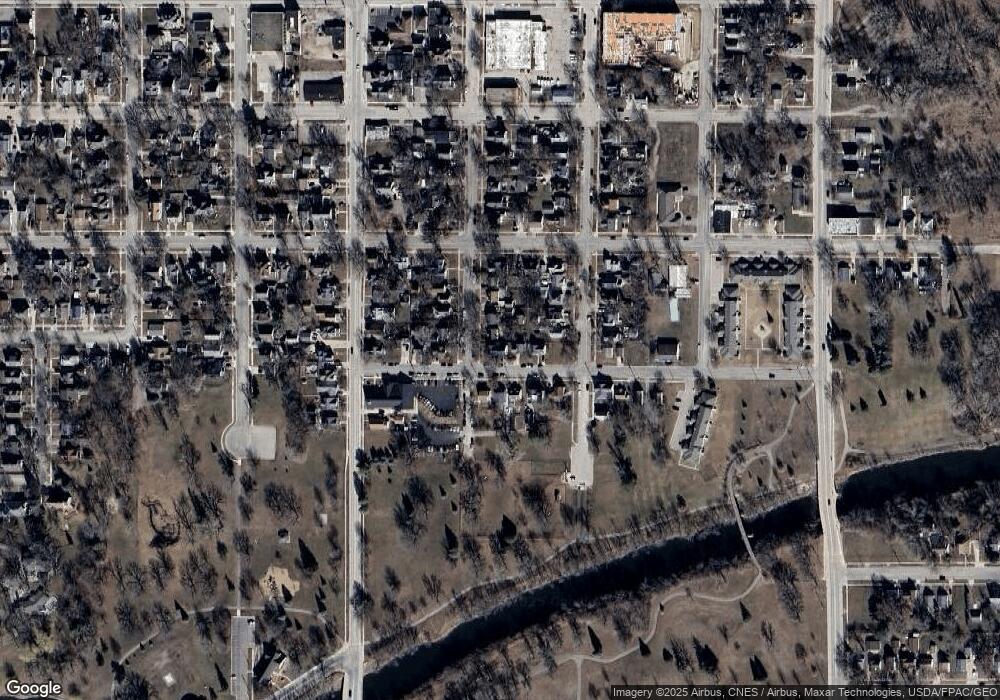 411 1st St SE, Austin, MN 55912 - photo 1