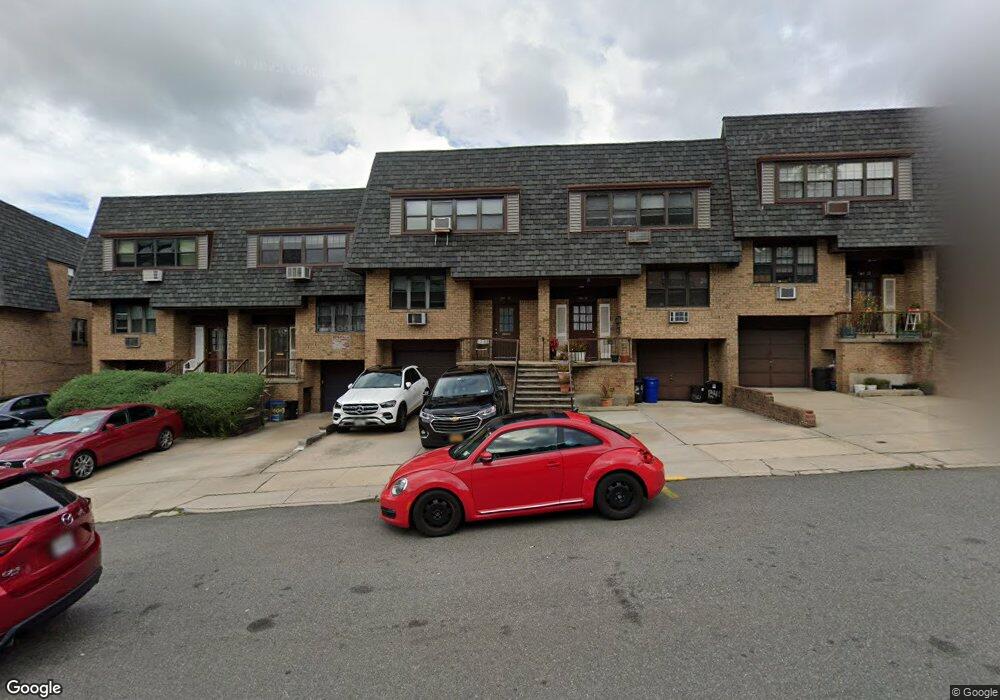 24035 70th Ave unit 2nd Fl, Douglaston, NY 11362 - photo 1