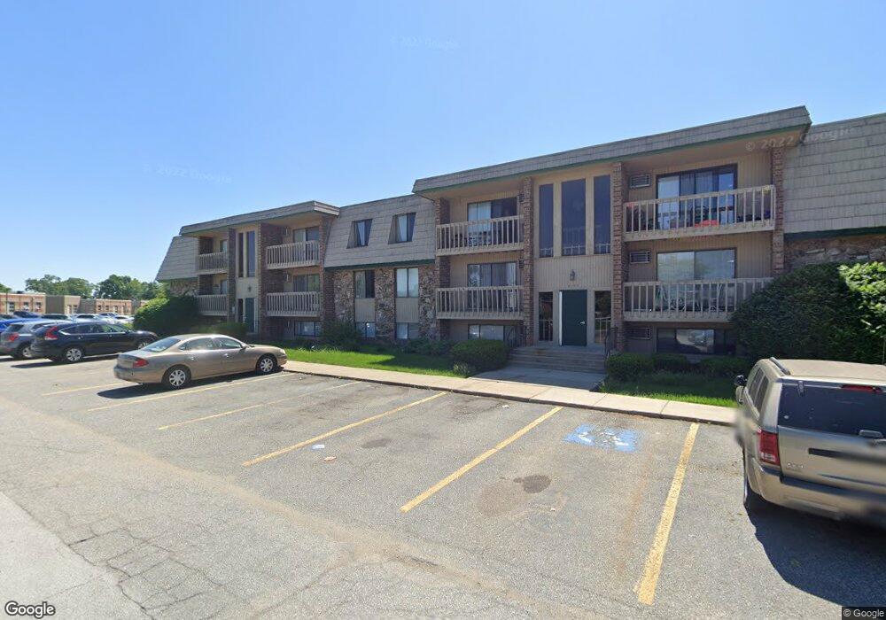 8137 Cedar Point Dr unit E111, Crown Point, IN 46307 - photo 1