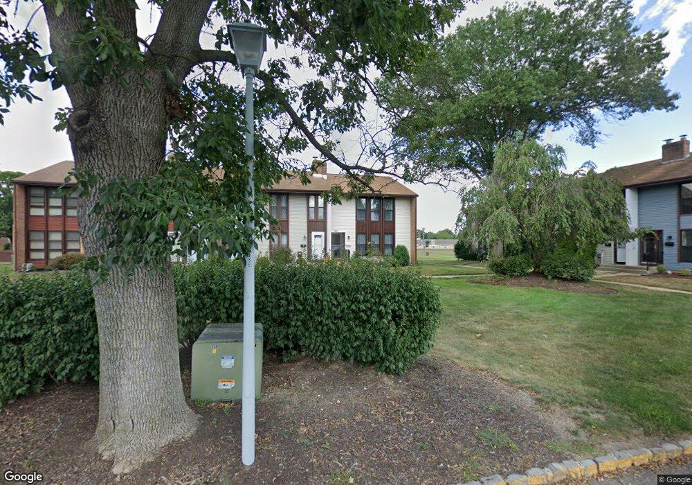 184 Canterbury Ct, East Windsor, NJ 08520 - photo 1