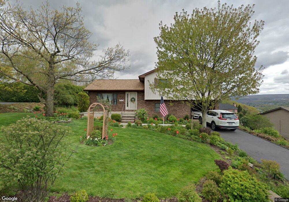 208 Templeton Dr, Scranton, PA 18519 - photo 1