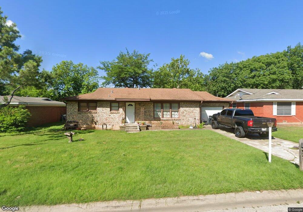 807 N Douglas Ave, Cleburne, TX 76033 - photo 1
