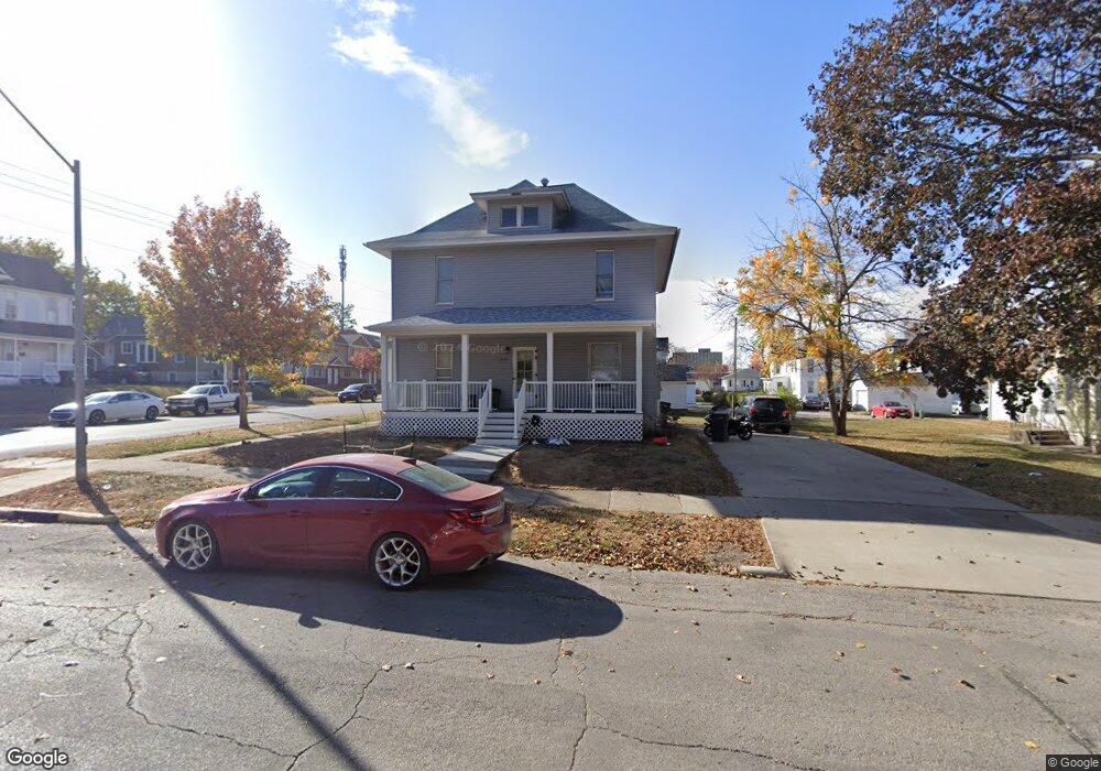 2121 Walnut St, Cedar Falls, IA 50613 - photo 1