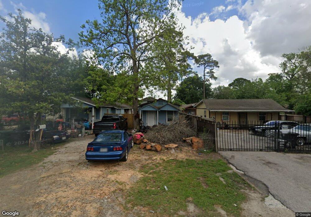 1211 Norham St, Houston, TX 77022 - photo 1