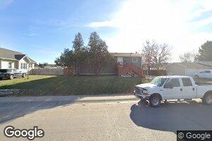 815 W 6th St, Chadron, NE 69337