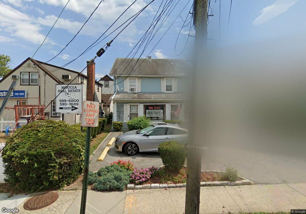 96 Rocklyn Ave, Lynbrook, NY 11563 - photo 1