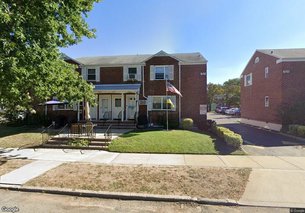 247-44 76th Ave unit B, Jamaica, NY 11426 - photo 1