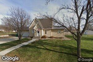404 S 2nd Ave, Woonsocket, SD 57385