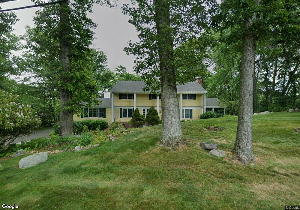 246 Dundee Rd, Stamford, CT 06903 - photo 1