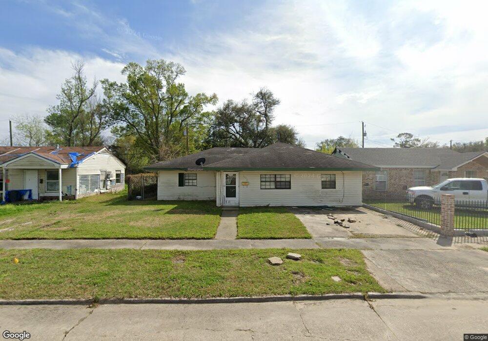 2406 11th St, Lake Charles, LA 70601 - photo 1