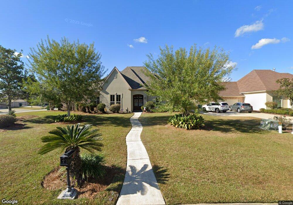 557 Clayton Ct, Slidell, LA 70461 - photo 1