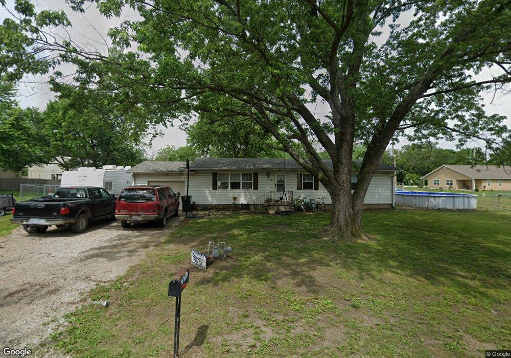 102 S Traster St, Altamont, KS 67330 - photo 1
