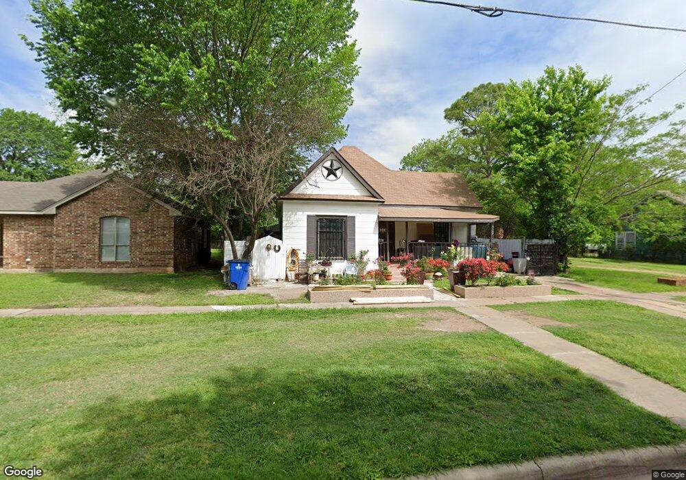 604 W Milam St, Ennis, TX 75119 - photo 1