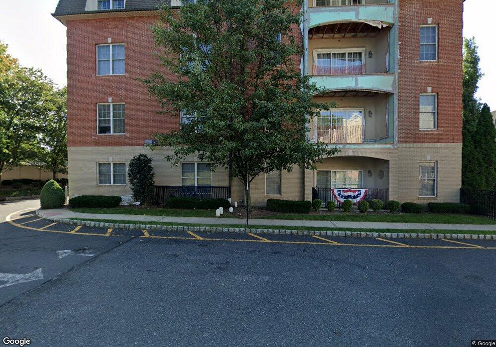 319 Regency Place unit 319, Woodbridge, NJ 07095 - photo 1
