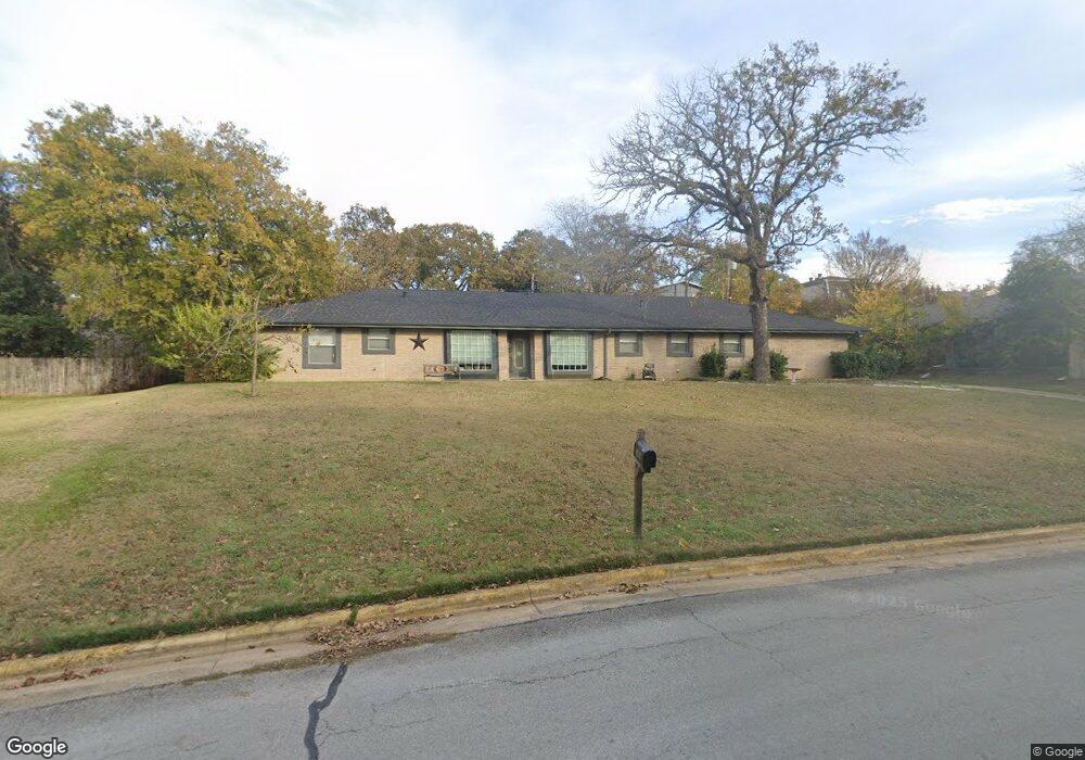 1301 Woodvine Dr, Euless, TX 76040 - photo 1