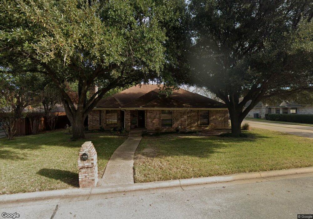 528 Sunset Dr, Hurst, TX 76054 - photo 1