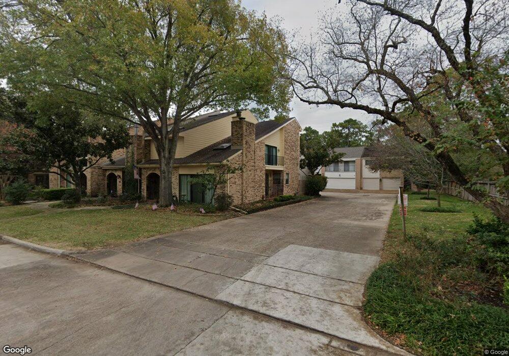 10115 Valley Forge Dr, Houston, TX 77042 - photo 1