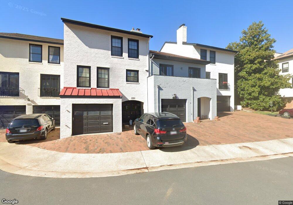 2052 N Abingdon St, Arlington, VA 22207 - photo 1