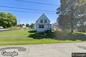 5 Cedar St, East Millinocket, ME 04430