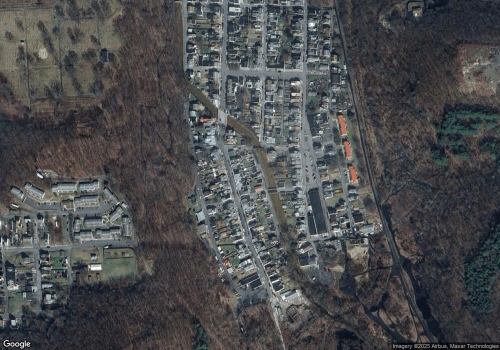 327 S Shamokin St, Shamokin, PA 17872 - photo 1