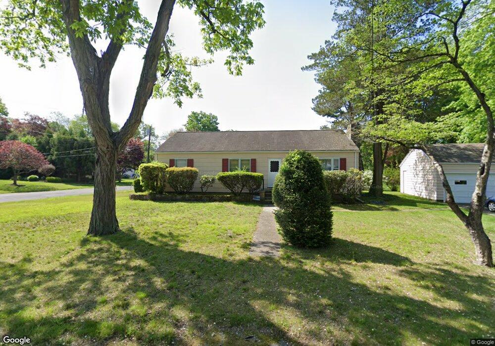 16 Robinwood Rd, Trumbull, CT 06611 - photo 1