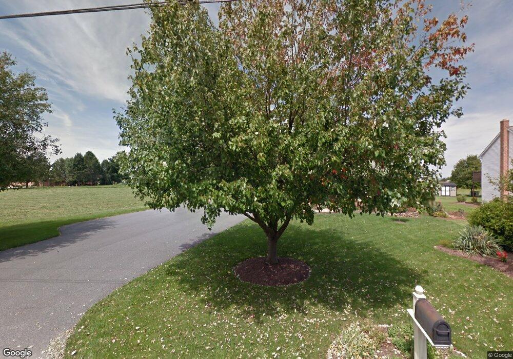 713 Walnut St, New Holland, PA 17557 - photo 1