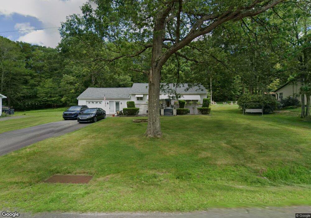 538 Woodlawn Ave, Mountain Top, PA 18707 - photo 1