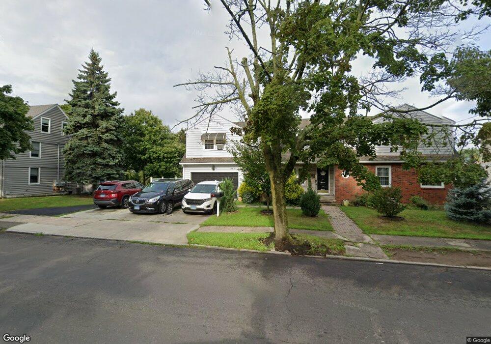 1144 Townsend Ave, New Haven, CT 06512 - photo 1