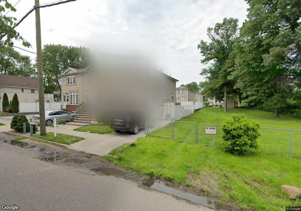 15 Egrit Ct unit DE, Staten Island, NY 10314 - photo 1