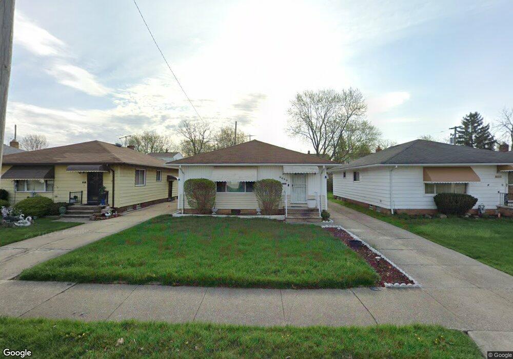 5055 Arch St, Maple Heights, OH 44137 - photo 1